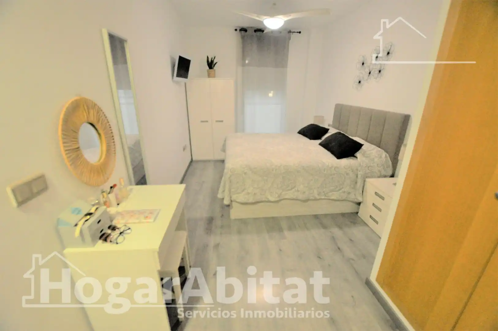 Bedroom of Attic for sale in Alcàsser  with Air Conditioner, Parquet flooring and Terrace