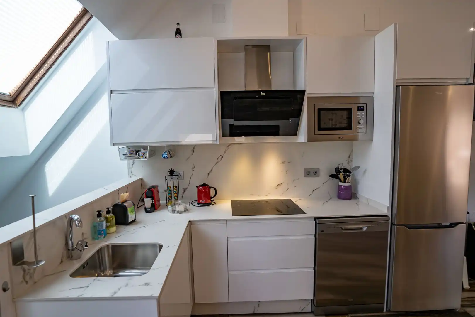 Küche von Dachboden zum Verkauf in La Iruela mit Klimaanlage, Heizung und Terrasse