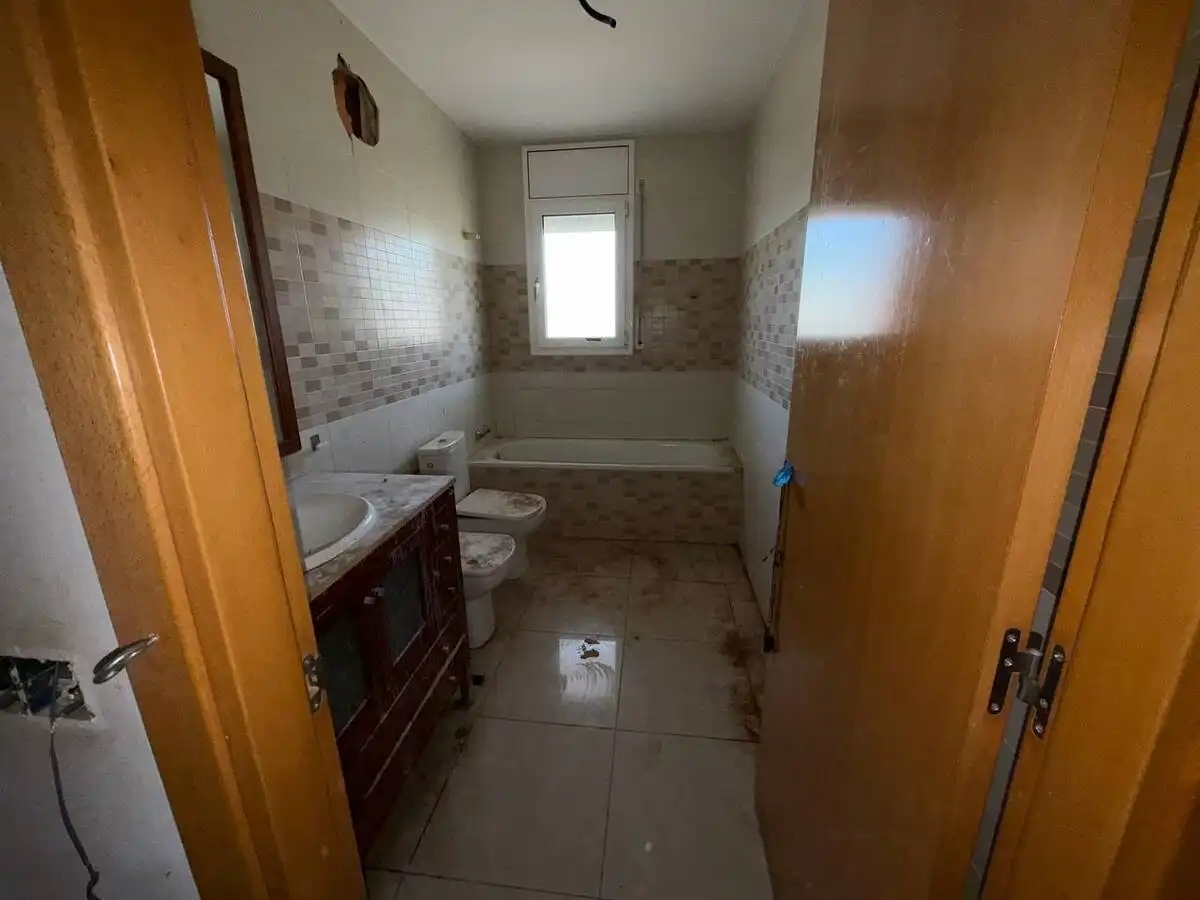 Bathroom of Houses for sale in Calafell  with Swimming Pool and Alarm
