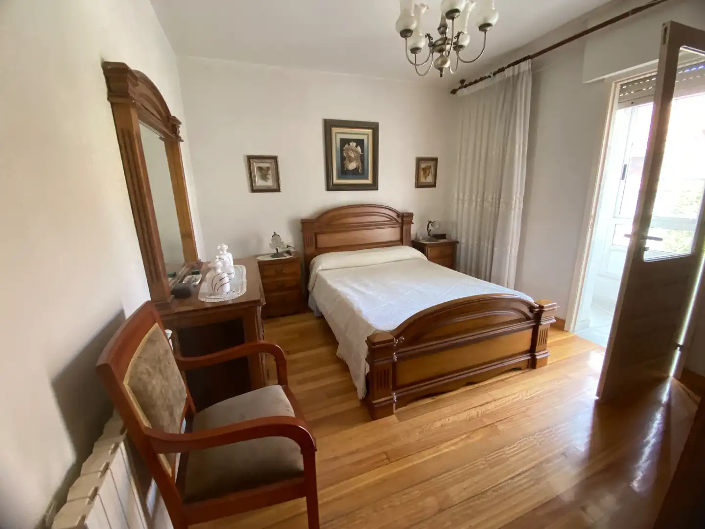 Dormitori de Casa o xalet en venda en A Pobra do Caramiñal amb Calefacció, Jardí privat i Parquet