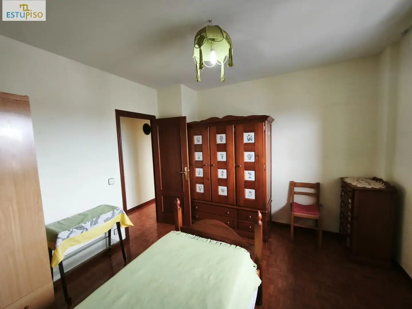 Dormitori de Pis en venda en Vitoria - Gasteiz amb Calefacció, Parquet i Terrassa