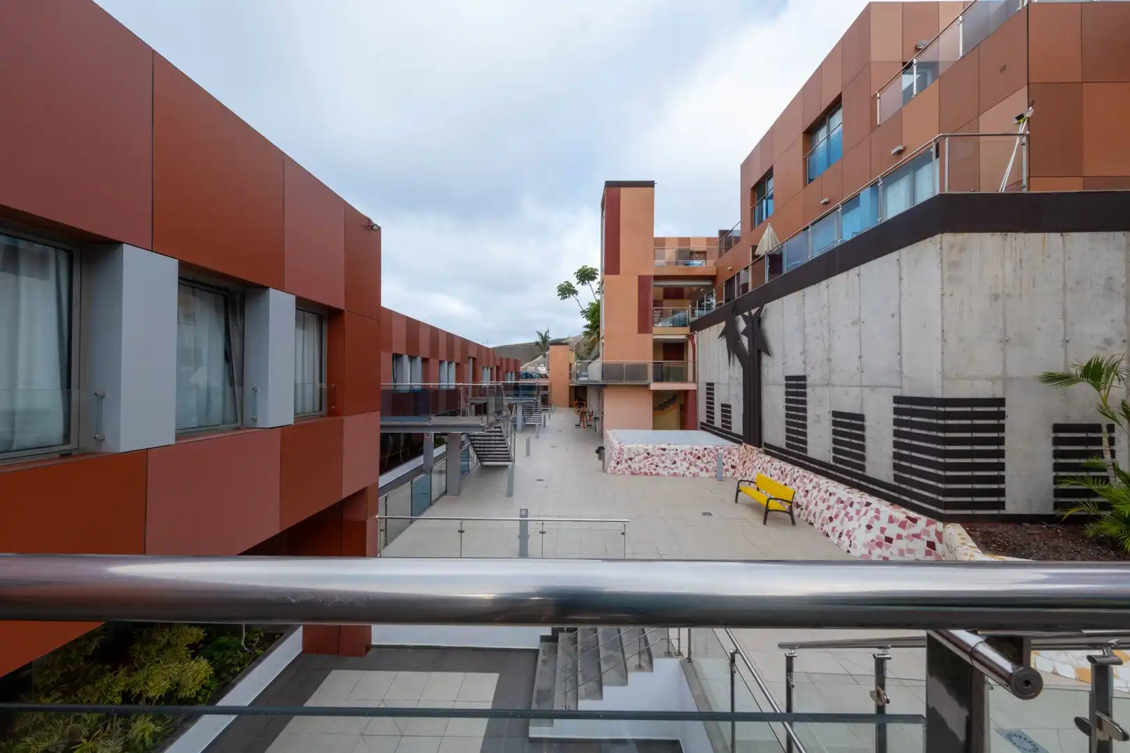 Vista exterior de Edifici en venda en Mogán