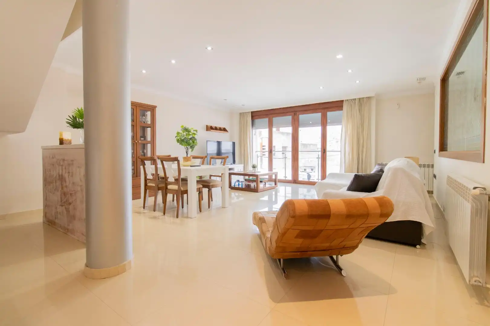 Sala de estar de Casa adosada en venta en La Llosa con Aire acondicionado, Terraza y Trastero
