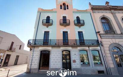 Außenansicht von Wohnung zum verkauf in Llagostera mit Terrasse und Balkon