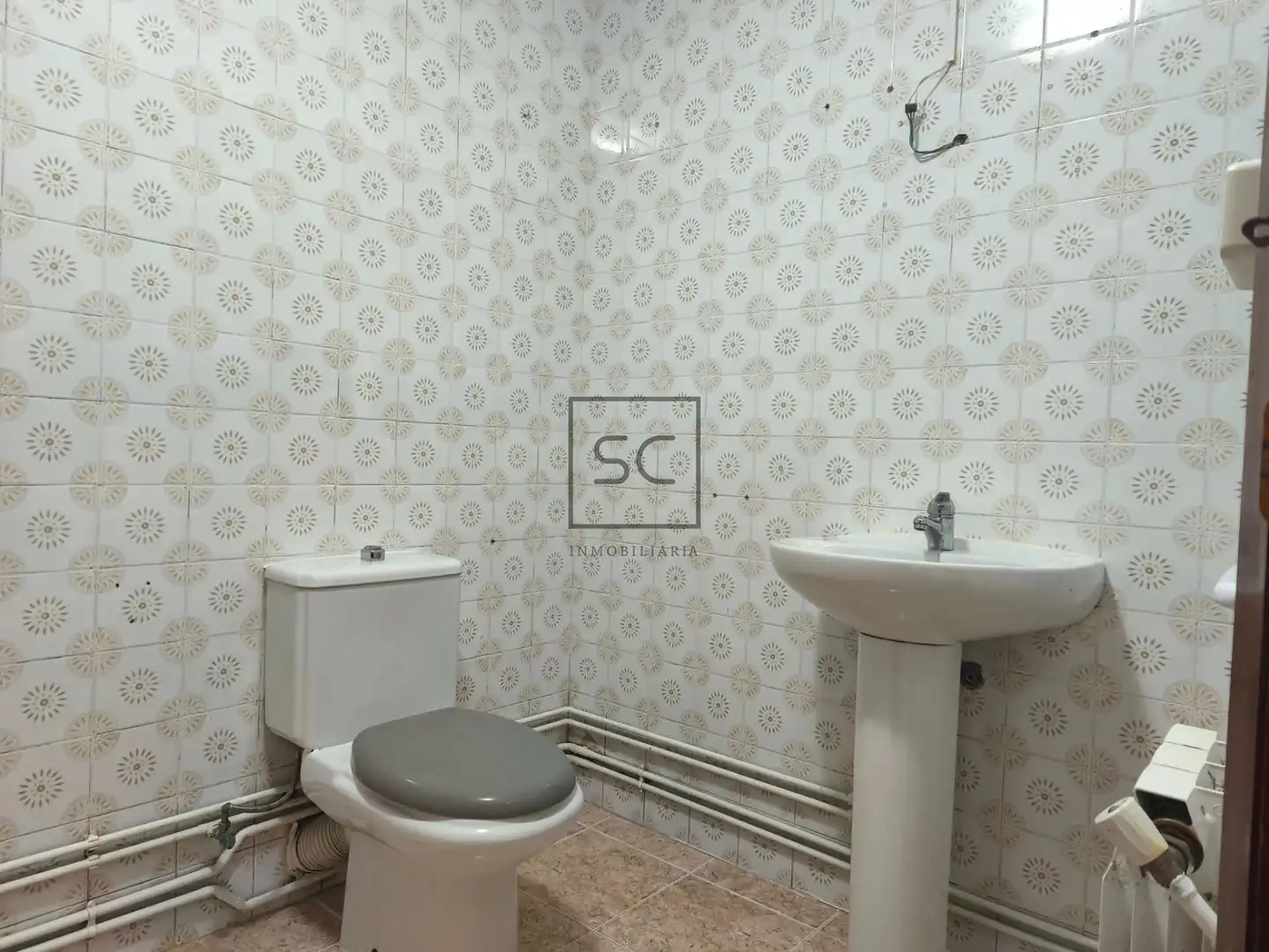 Baño de Piso en venta en Fene con Calefacción y Trastero