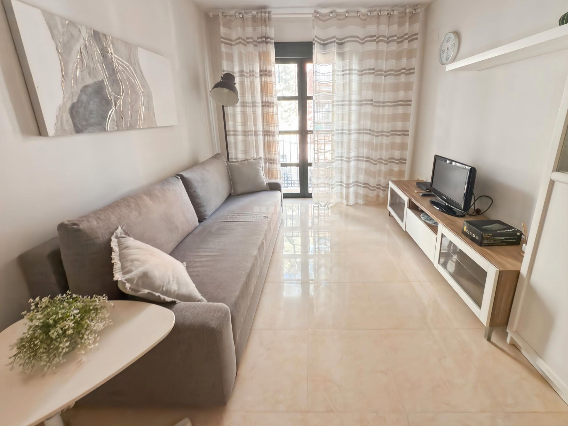 Living room of Flat for sale in Fuengirola  with Air Conditioner, Furnished and Oven