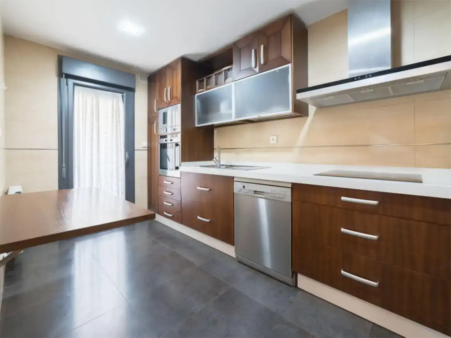 Cocina de Piso de alquiler en Granada con Aire acondicionado, Jardín privado y Parquet