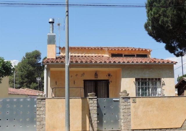 Vista exterior de Piso en venta en L'Escala
