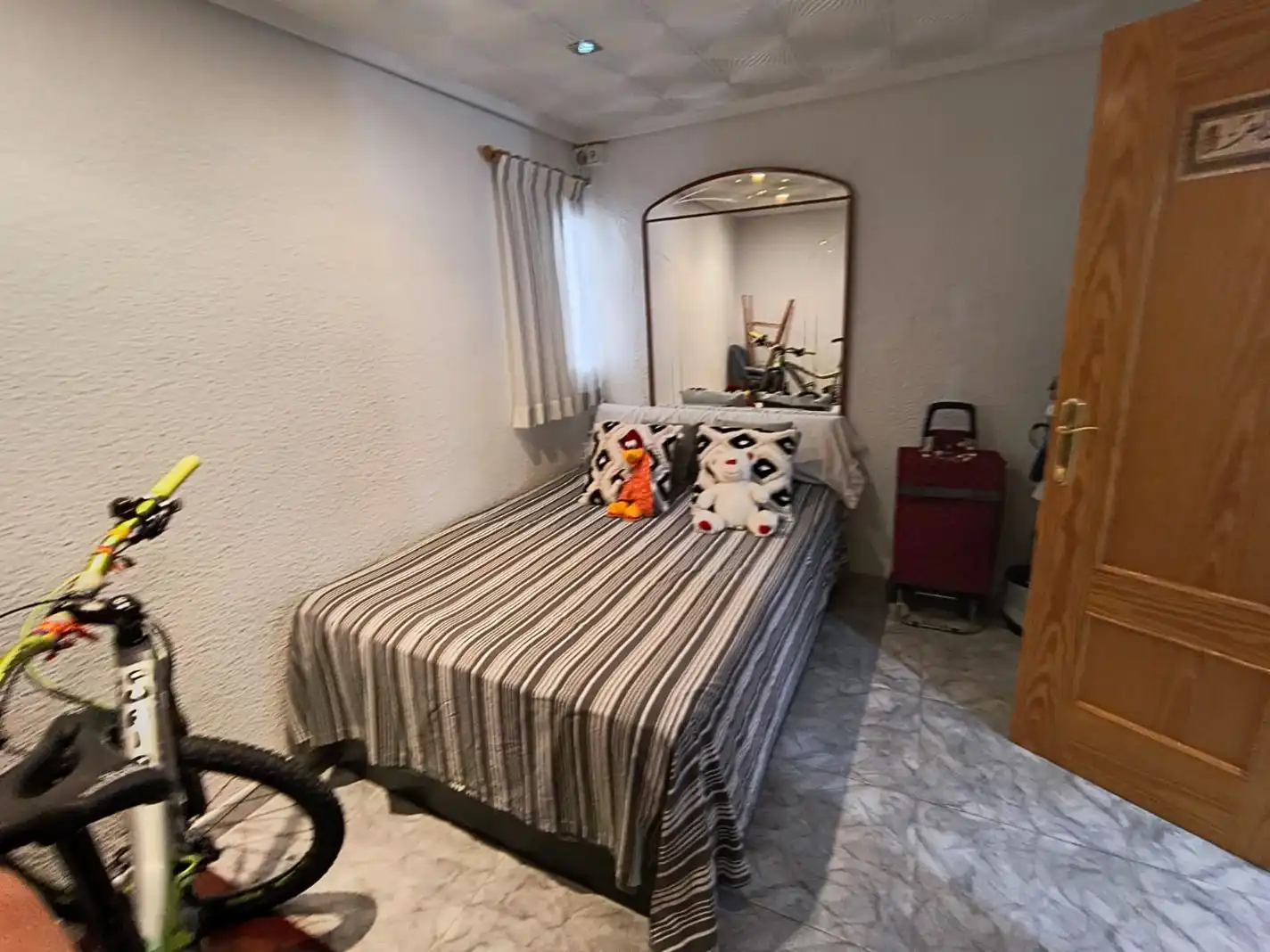 Dormitori de Pis en venda en Elche / Elx amb Aire condicionat, Terrassa i Balcó