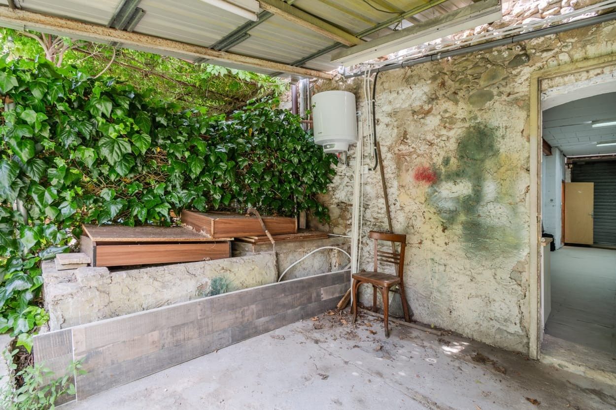 Country house for sale in Salt