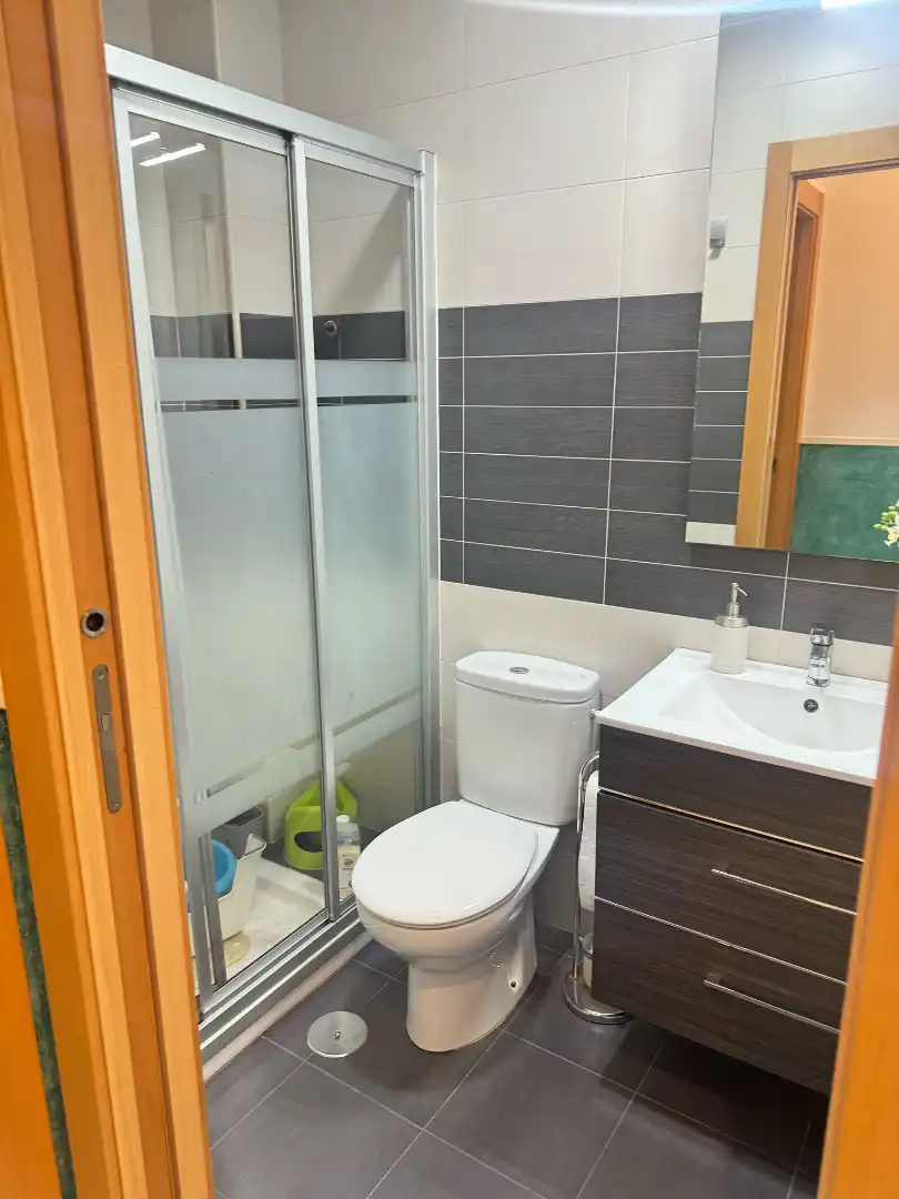 Bathroom of Flat for sale in La Gineta  with Air Conditioner, Heating and Terrace