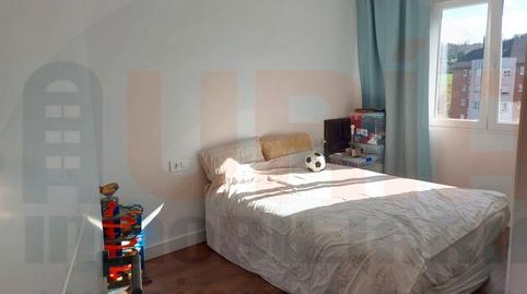 Foto 2 de Pis en venda a Calle Vetusta, Fozaneldi - Tenderina, Oviedo