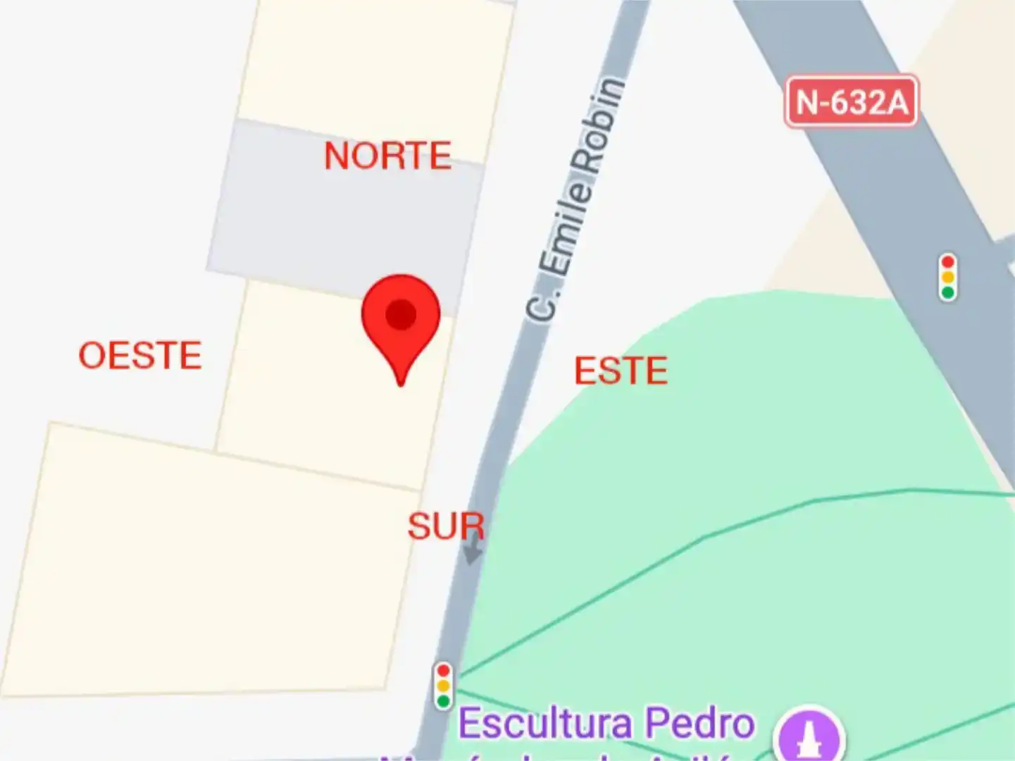 Piso en venta en Avilés con Jardín privado