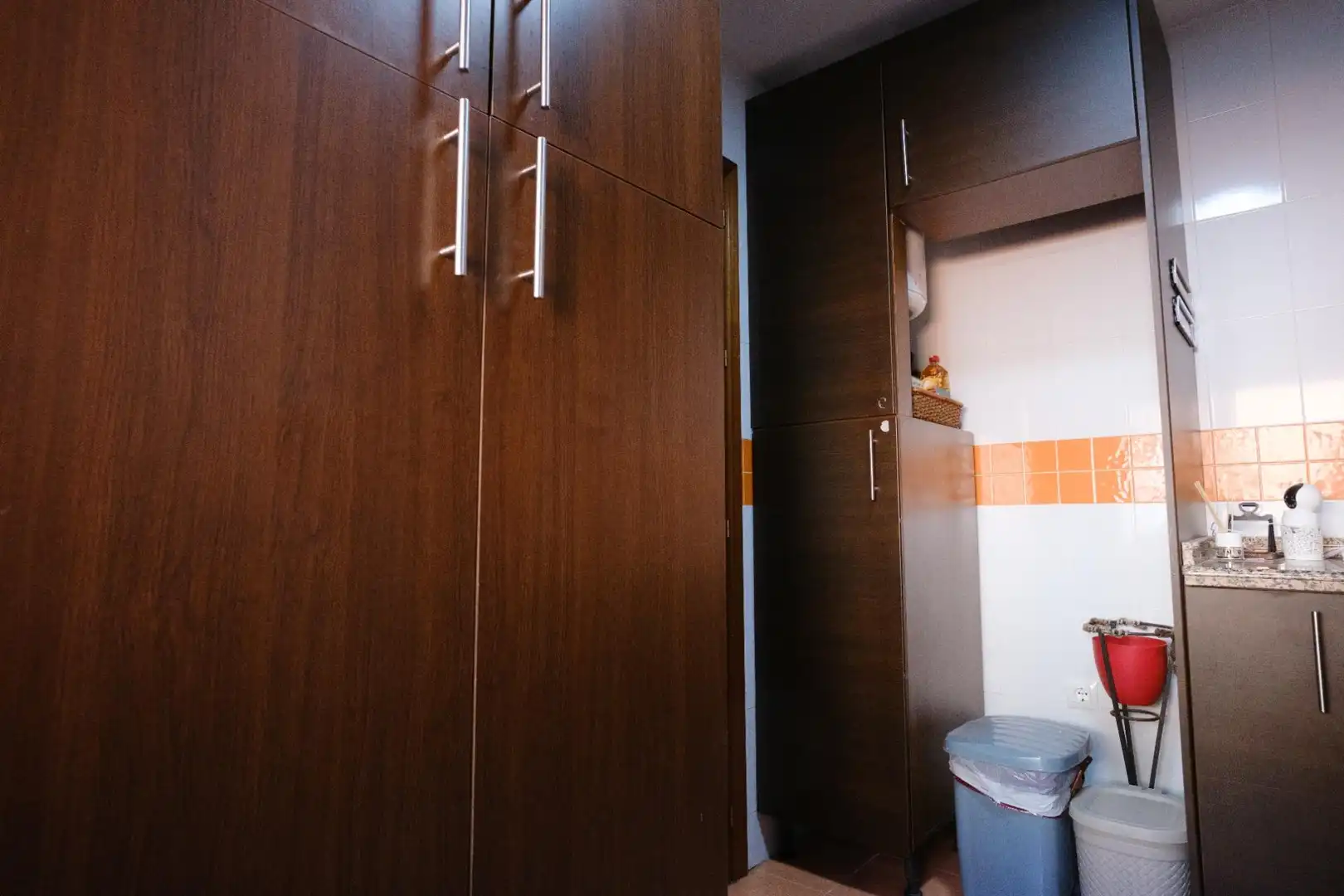 Badezimmer von Dachboden zum Verkauf in Pilas mit Klimaanlage und Terrasse