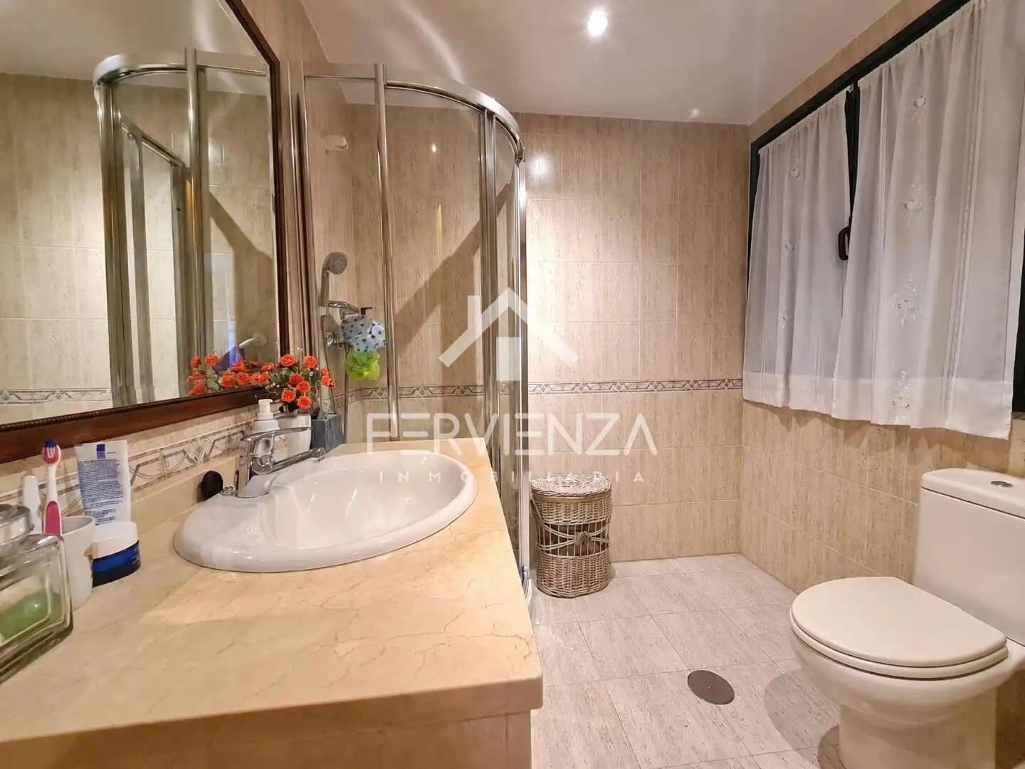 Bany de Pis en venda en Oviedo 