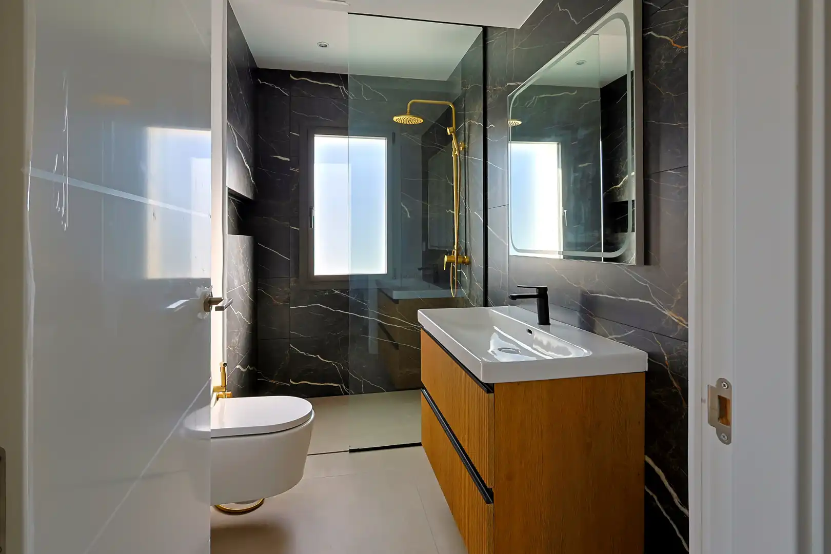 Apartament amb piscina en venda a Nueva Andalucía, imagen 23