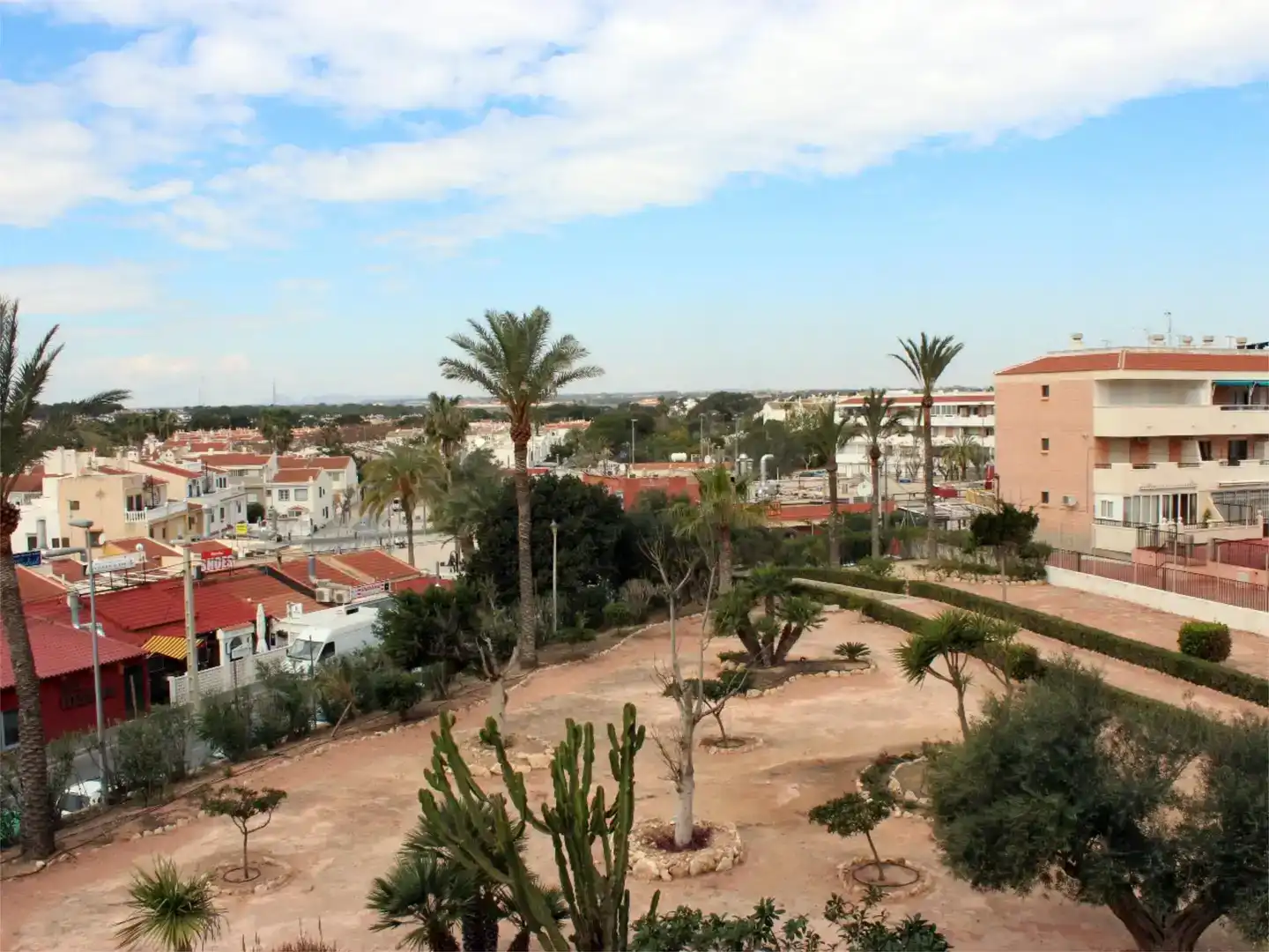 Vista exterior de Pis en venda en Pilar de la Horadada amb Aire condicionat, Moblat i Balcó