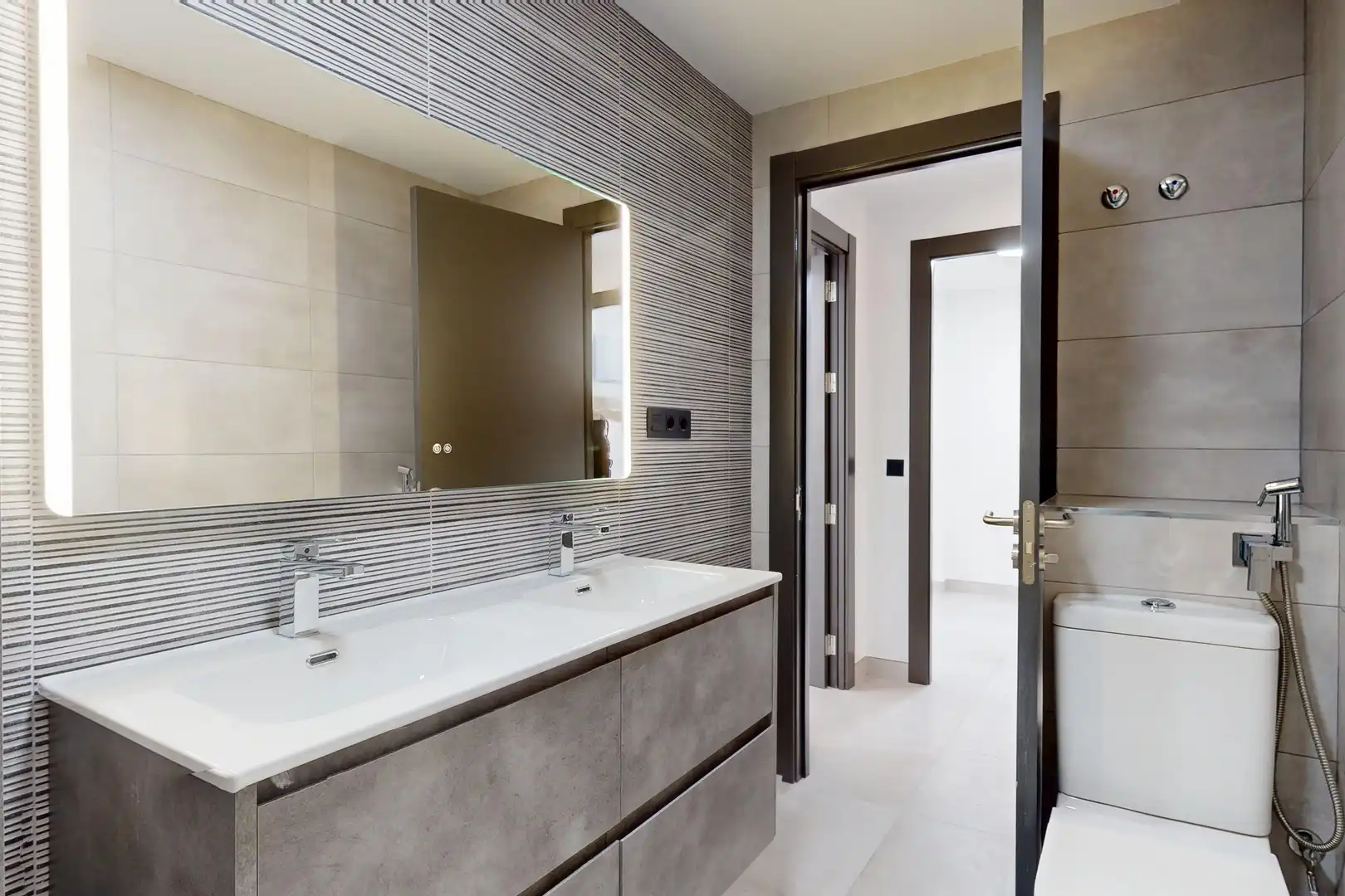 Badezimmer von Wohnung zur Miete in Las Palmas de Gran Canaria mit Heizung, Terrasse und Abstellraum