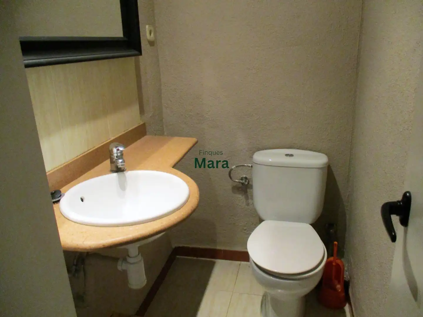 Baño de Oficina en venta en Sant Boi de Llobregat con Aire acondicionado