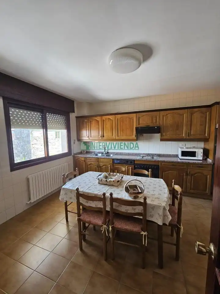 Cocina de Casa o chalet en venta en Covelo con Calefacción, Jardín privado y Terraza