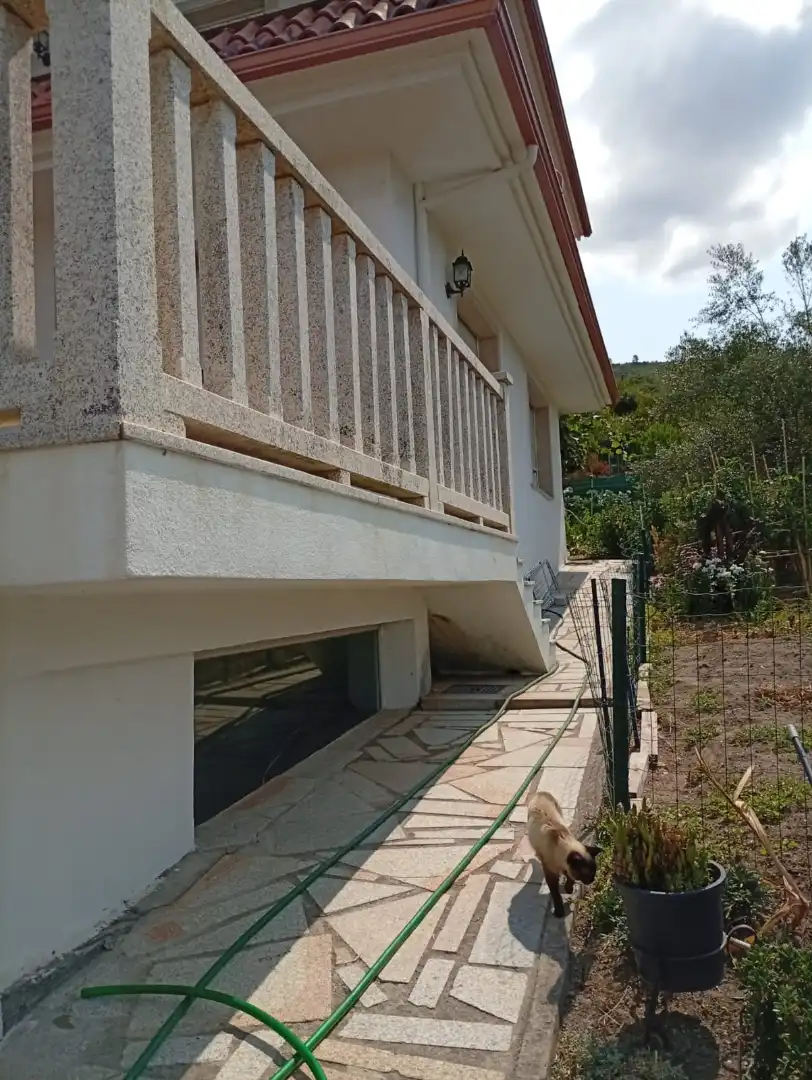 Vista exterior de Casa o xalet en venda en Ourense Capital  amb Calefacció, Jardí privat i Parquet