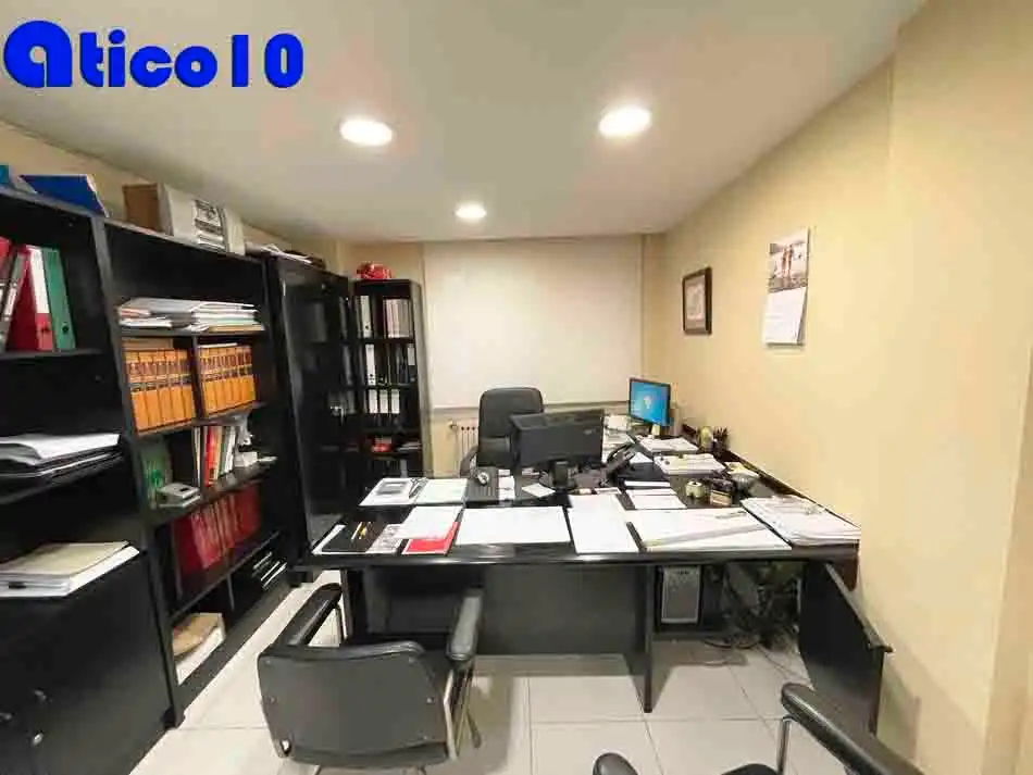 Office space with lift for sale in Centro - Casco Histórico, imagen 6
