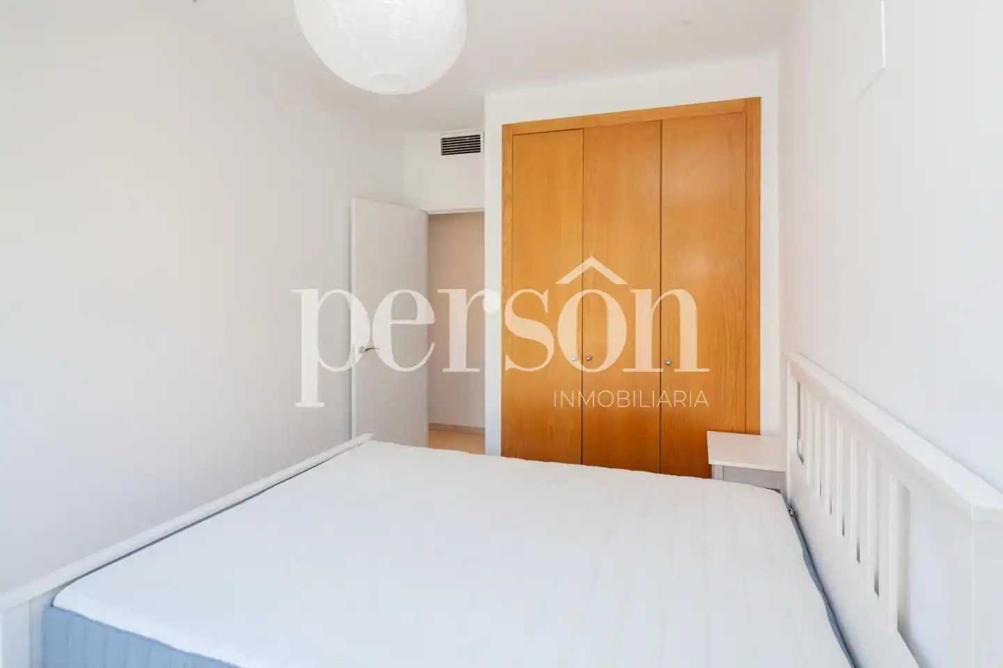 Habitación de Piso de alquiler en Valencia con Aire acondicionado y Amueblado