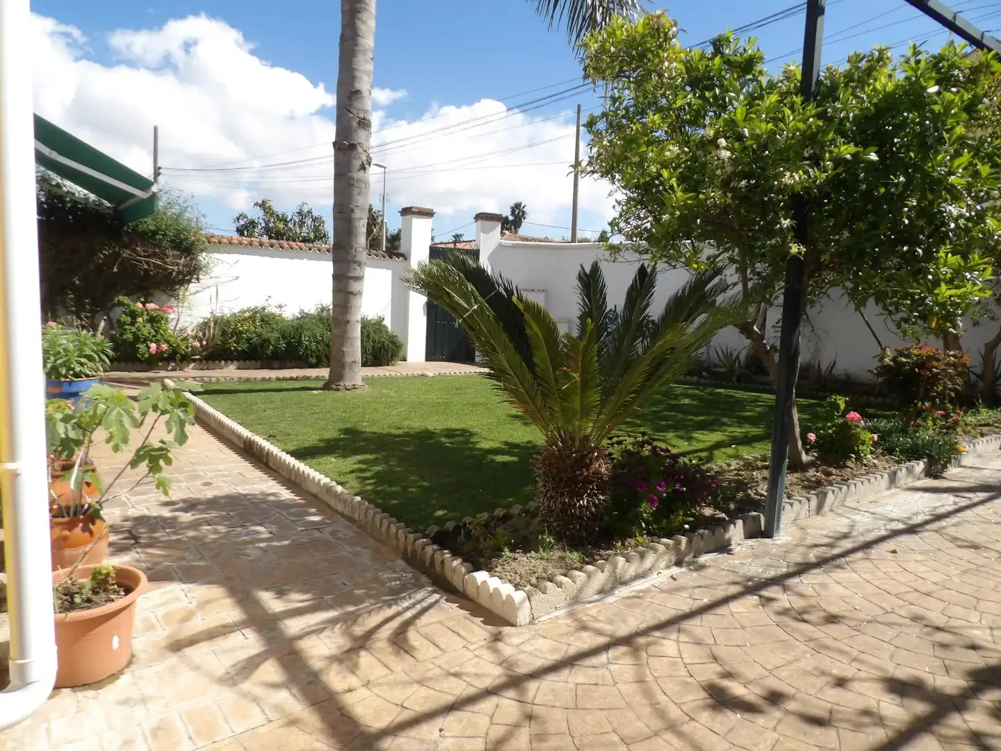 Garden of Houses for sale in Algeciras  with Air Conditioner, Private garden and Storage room