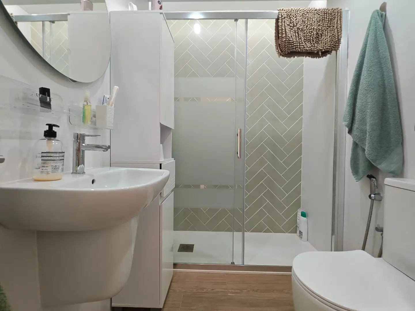 Badezimmer von Wohnungen zur Miete in Benalmádena mit Terrasse, Möbliert und Gemeinschaftspool