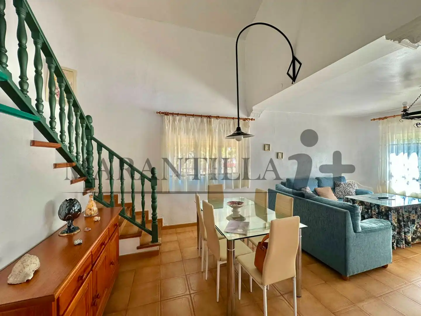 Sala d'estar de Casa o xalet en venda en Islantilla amb Jardí privat, Terrassa i Traster