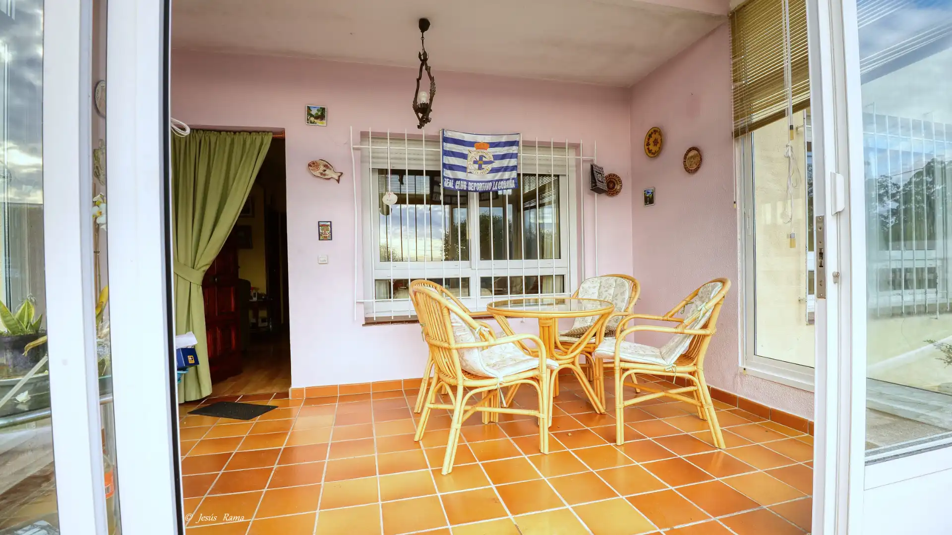 Terrassa de Casa o xalet en venda en Oleiros amb Jardí privat, Traster i Moblat