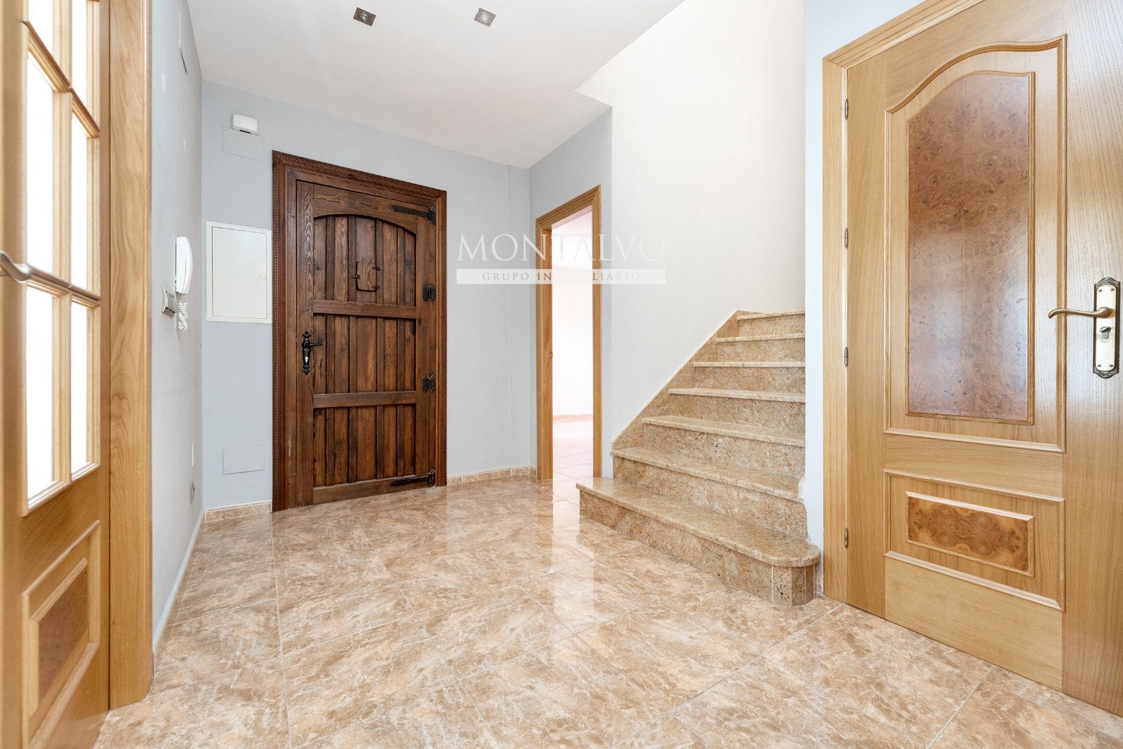 House or chalet for sale in Baza  with Terrace