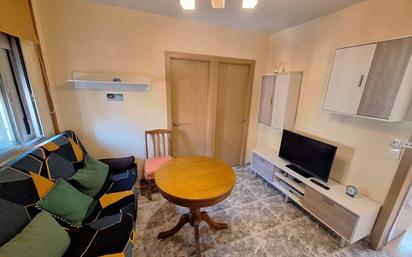 Living room of Flat for sale in  Madrid Capital