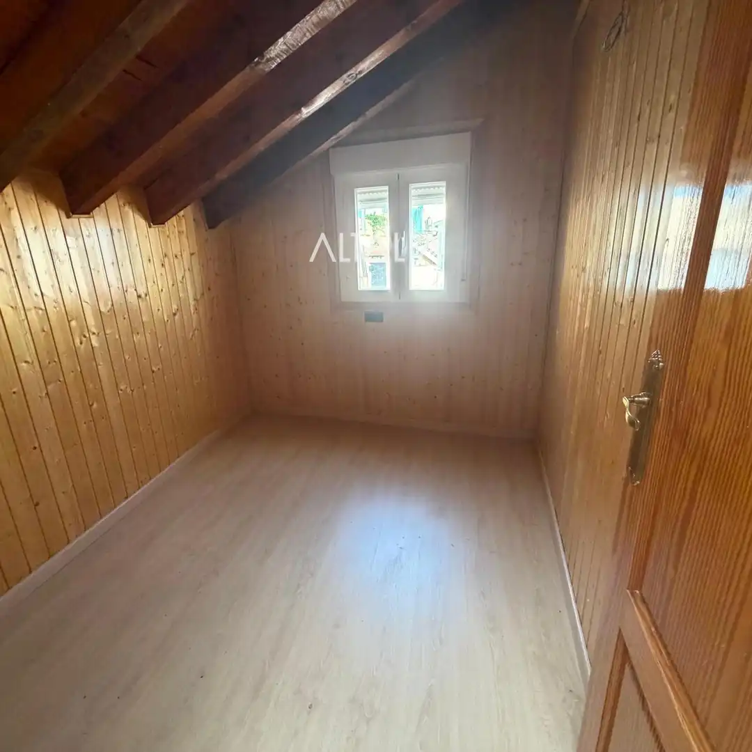 Dormitori de Casa o xalet en venda en Cuenca amb Terrassa