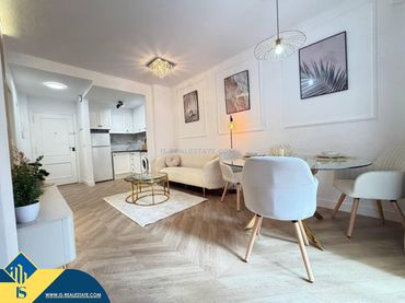 Apartament amb balcó en venda a Centro
