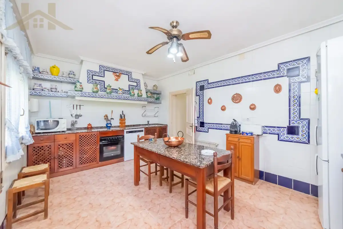 Kitchen of Country homes for sale in Ciempozuelos  with Private garden, Storage room and Swimming Pool
