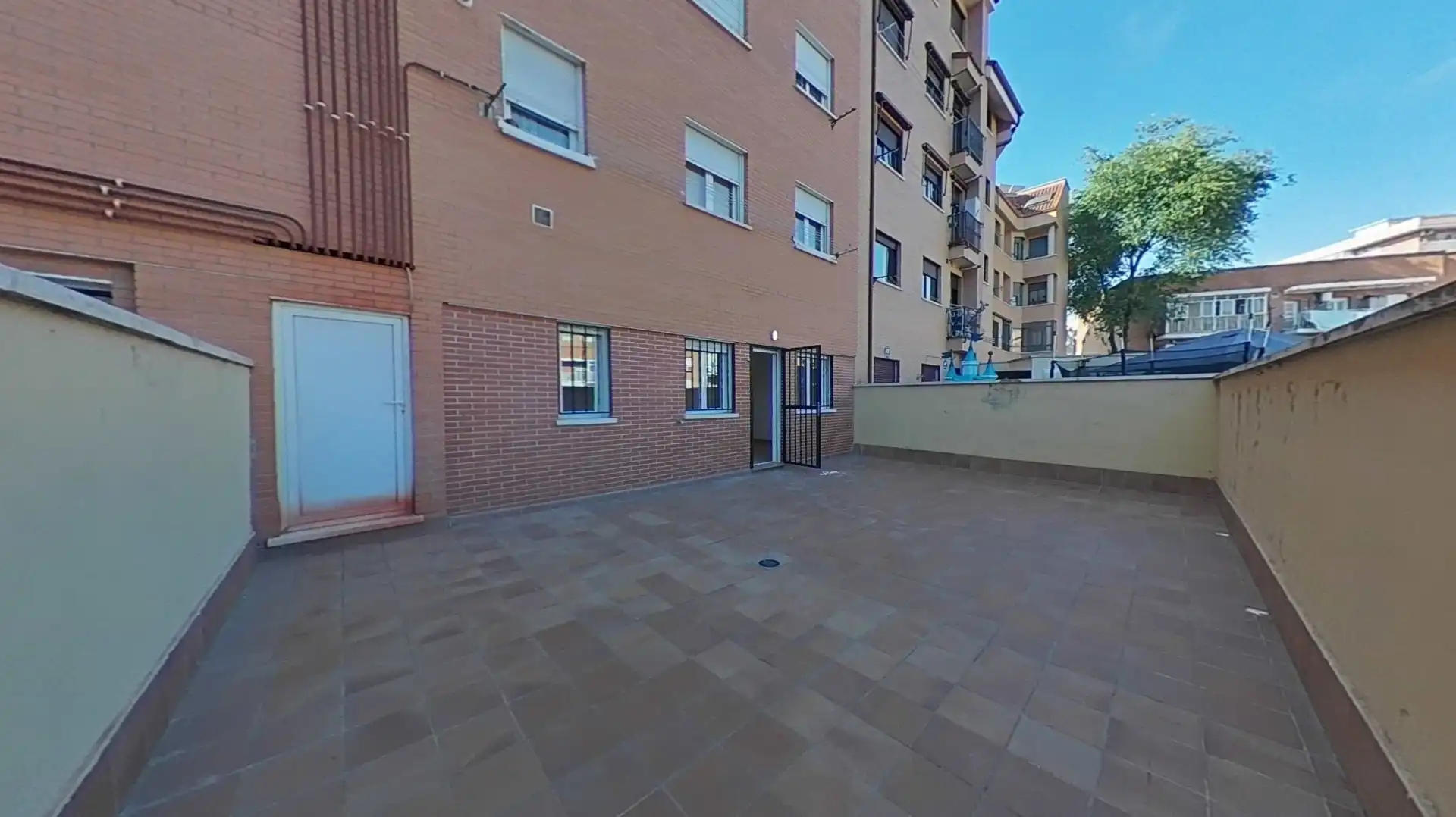 Vista exterior de Piso en venta en Madrid con Aire acondicionado y Calefacción