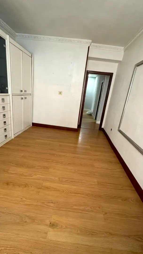 Flat for sale in La Ronda, Centro