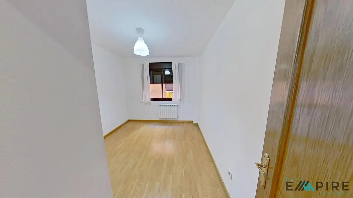 Schlafzimmer von Wohnung zum Verkauf in Parla mit Heizung, Abstellraum und Möbliert