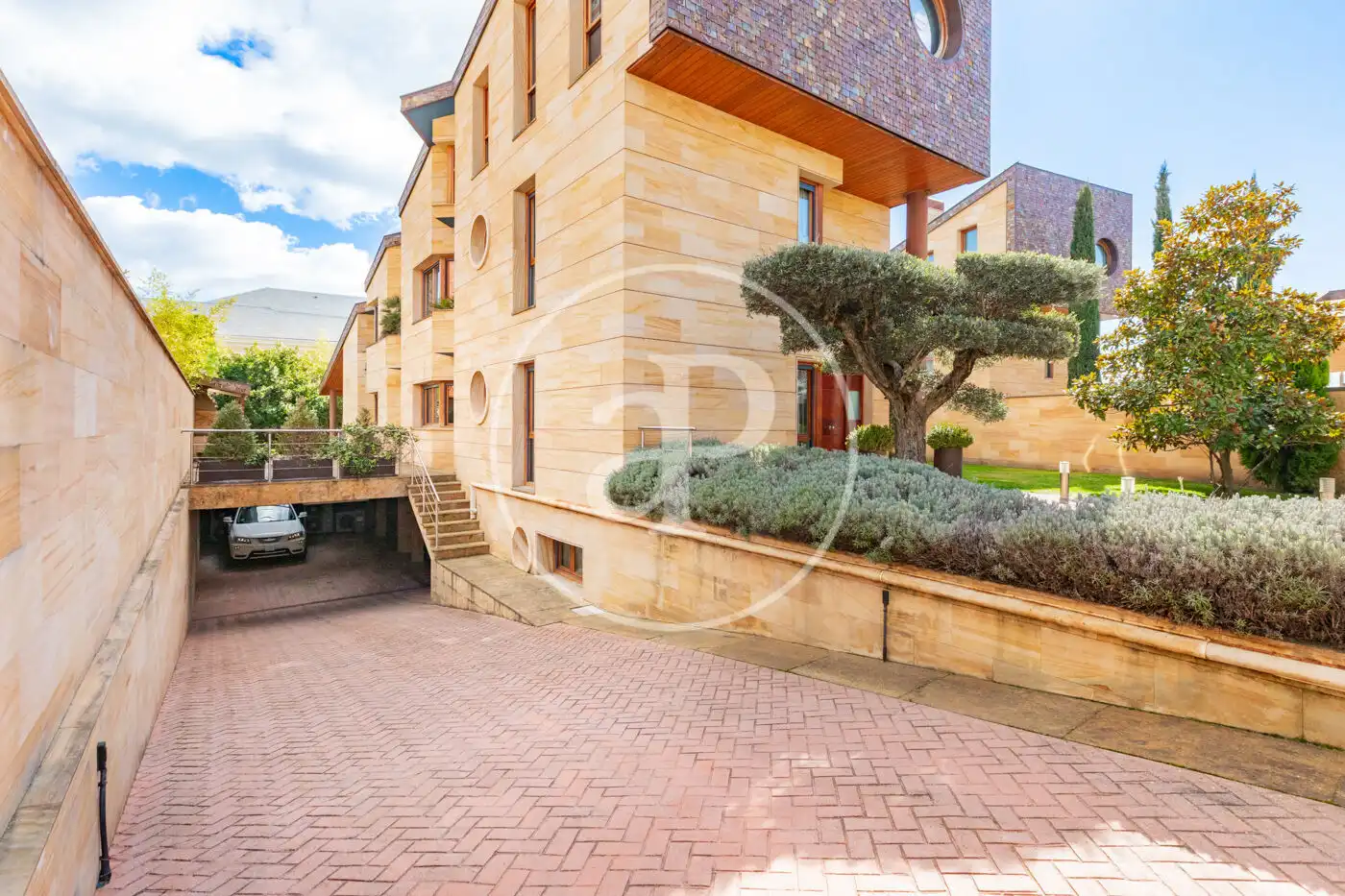 Vista exterior de Casa o chalet en venta en Madrid con Aire acondicionado, Calefacción y Jardín privado