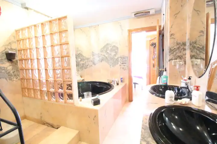 Chalet con piscina en venta en Solymar, imagen 15