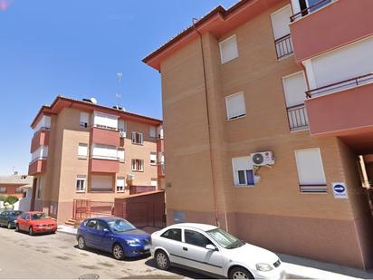 Außenansicht von Wohnung zum verkauf in Yuncler mit Klimaanlage und Terrasse