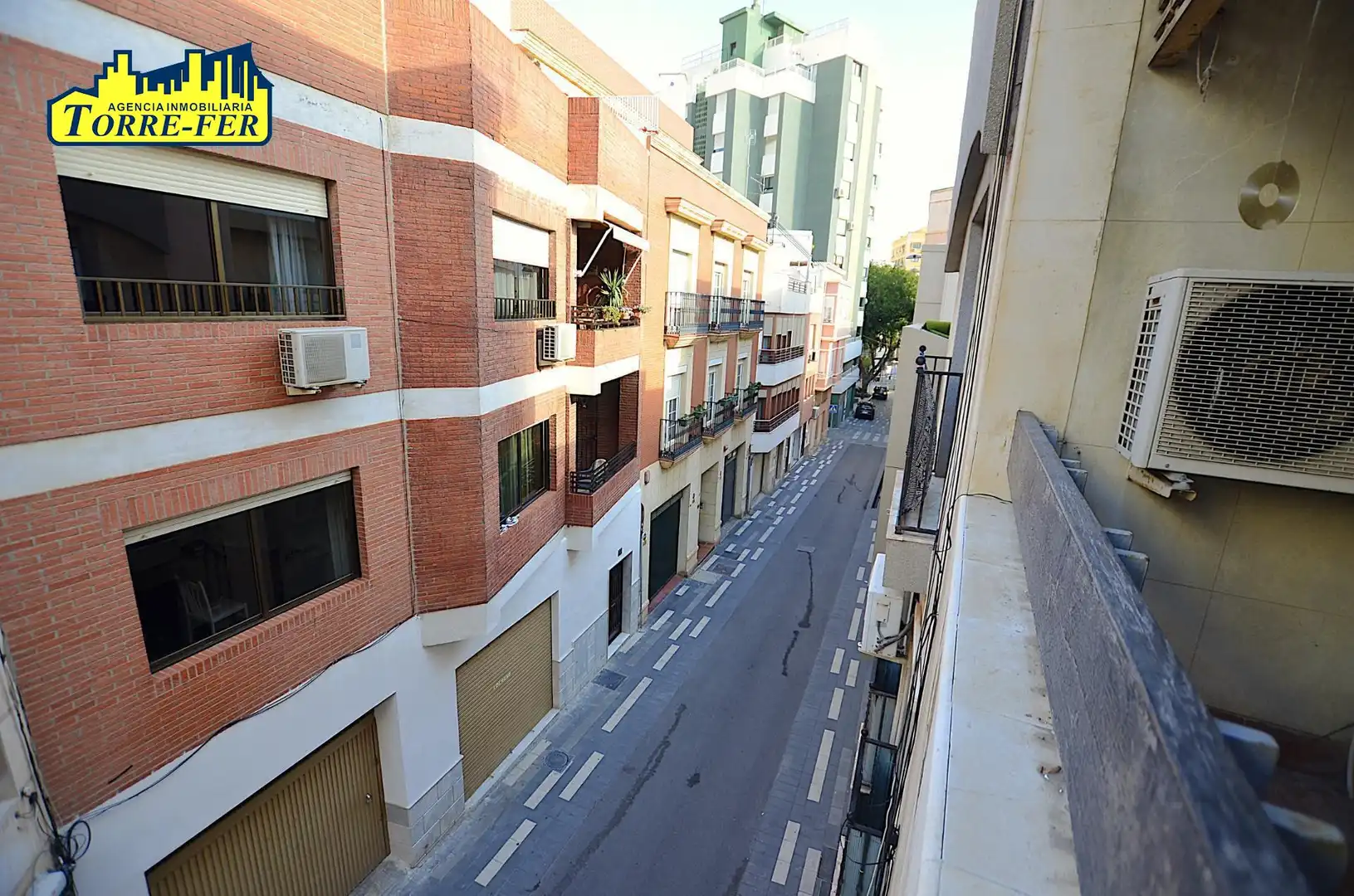 Vista exterior de Piso en venta en Almería