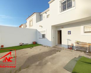 Exterior view of House or chalet for sale in El Cuervo de Sevilla  with Air Conditioner and Terrace