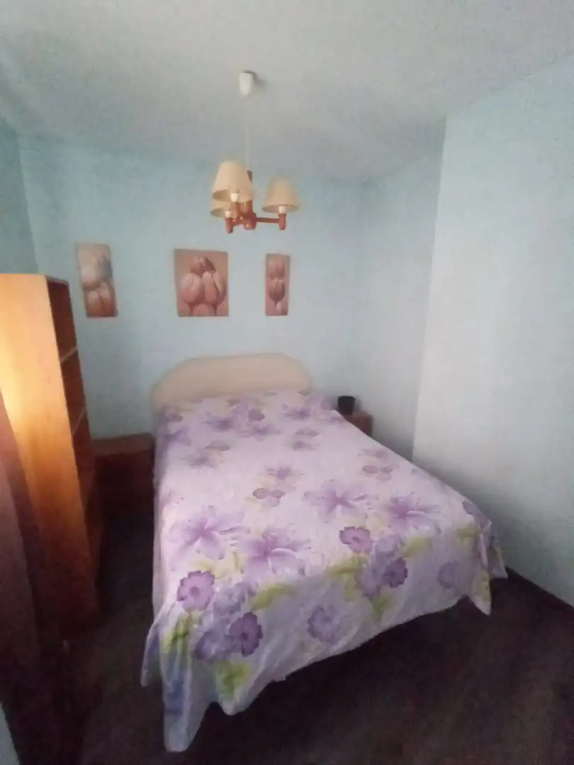 Dormitori de Apartament de lloguer en Granada amb Moblat, Rentadora i Microones
