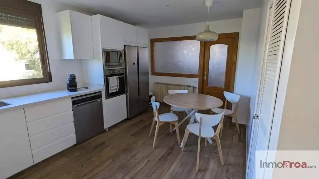 Küche von Haus oder Chalet zur Miete in Riba-roja de Túria mit Klimaanlage, Heizung und Privatgarten