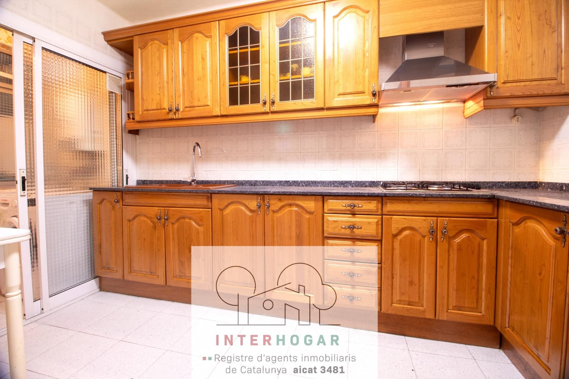 Küche von Wohnung zum Verkauf in Cerdanyola del Vallès