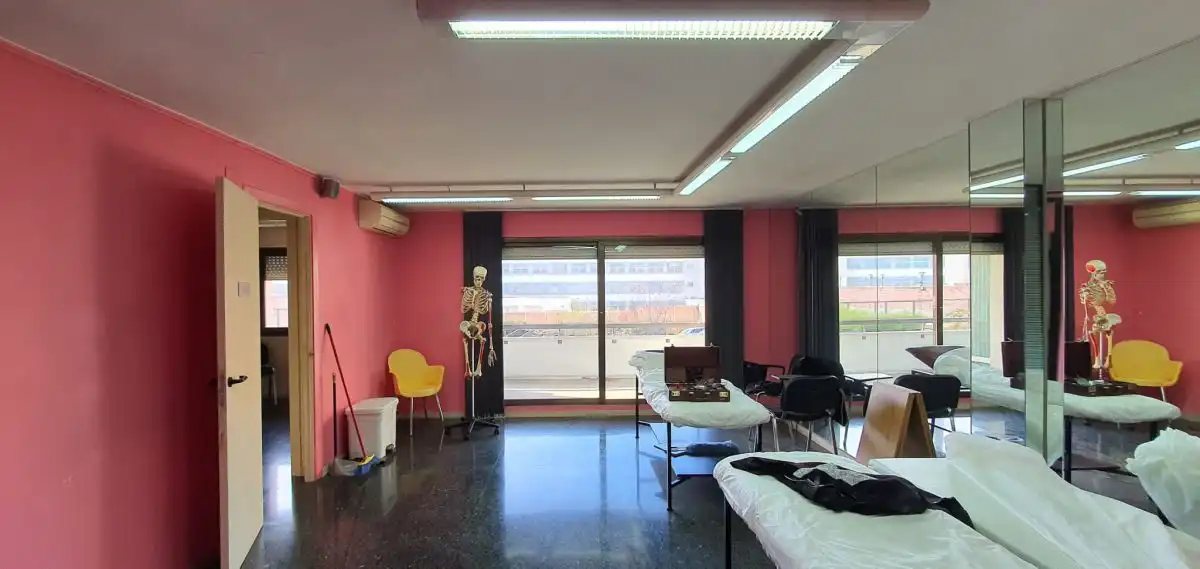 Büro zum Verkauf in Tarragona mit Klimaanlage, Heizung und Terrasse
