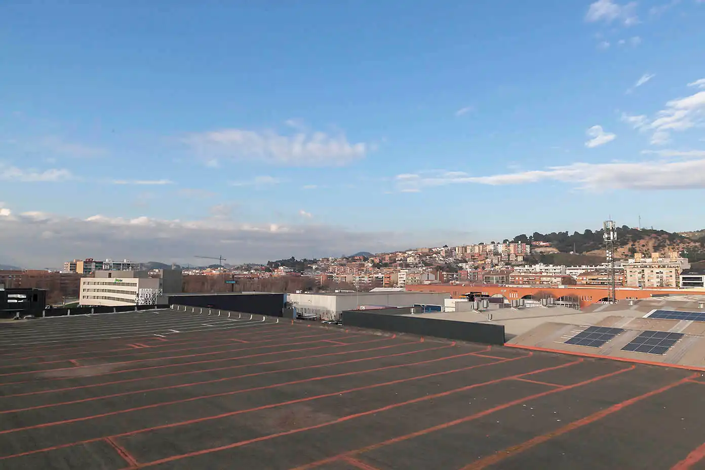 Parking de Nave industrial en venta en Molins de Rei con Alarma