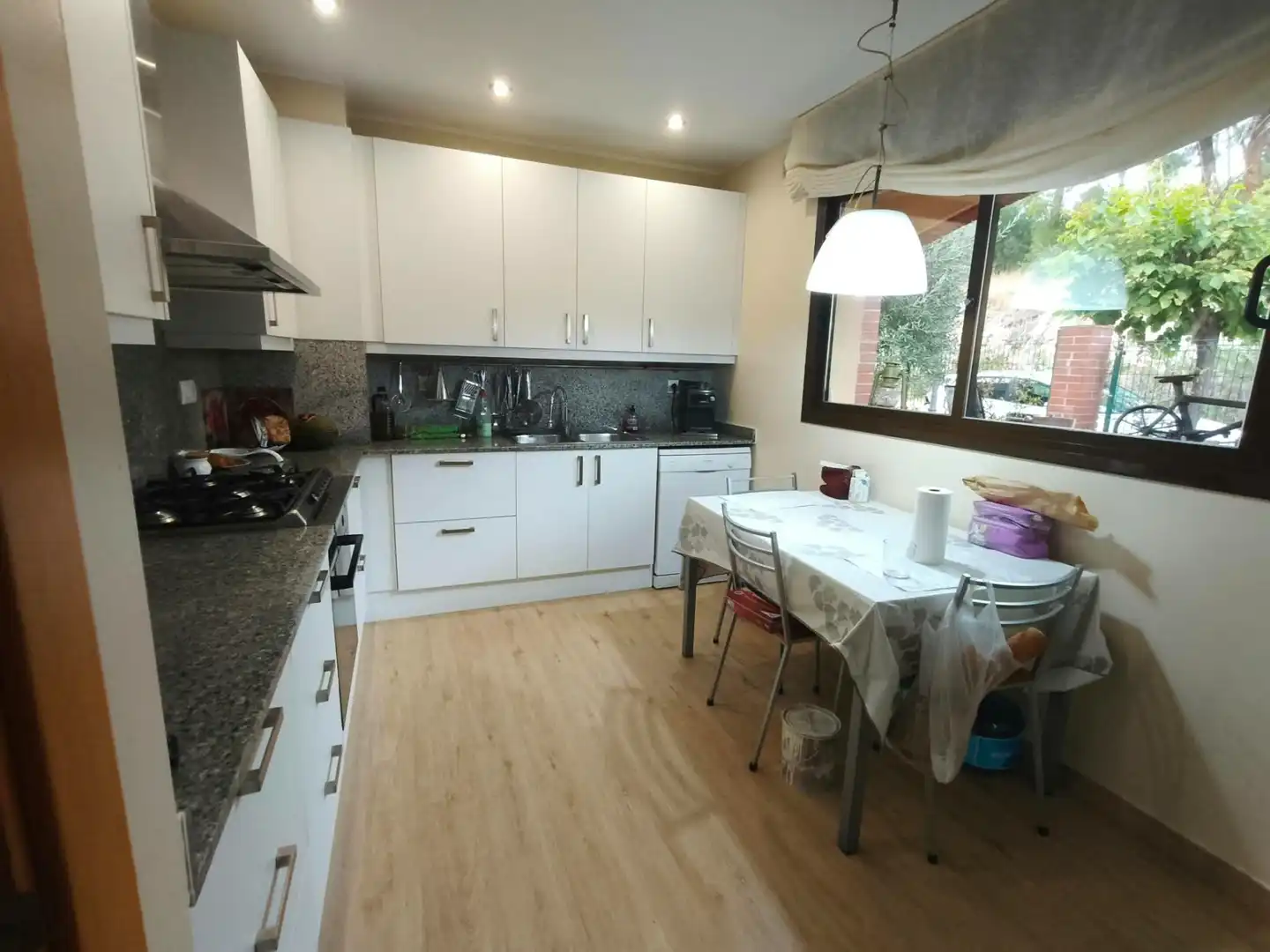 Küche von Haus oder Chalet zum Verkauf in Arenys de Mar mit Klimaanlage, Heizung und Privatgarten